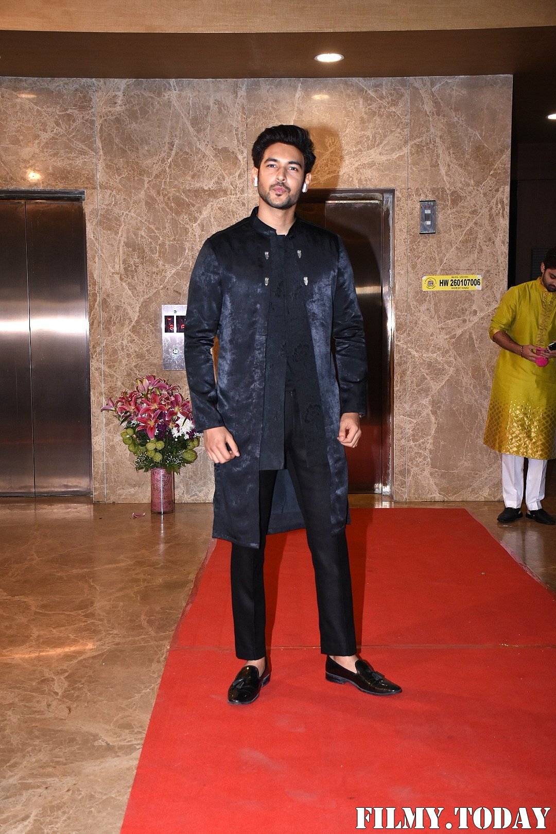 Photos:  Celebs At Ramesh Taurani's Diwali Party At His Bandra Residence | Picture 1694025