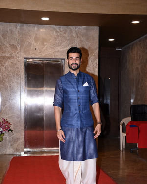 Photos:  Celebs At Ramesh Taurani's Diwali Party At His Bandra Residence | Picture 1694041