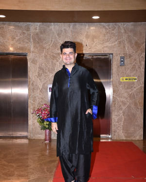 Photos:  Celebs At Ramesh Taurani's Diwali Party At His Bandra Residence | Picture 1694049