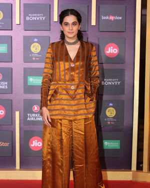 Taapsee Pannu - Photos: Closing Ceremony Of Jio Mami 21st Film Festival | Picture 1694294
