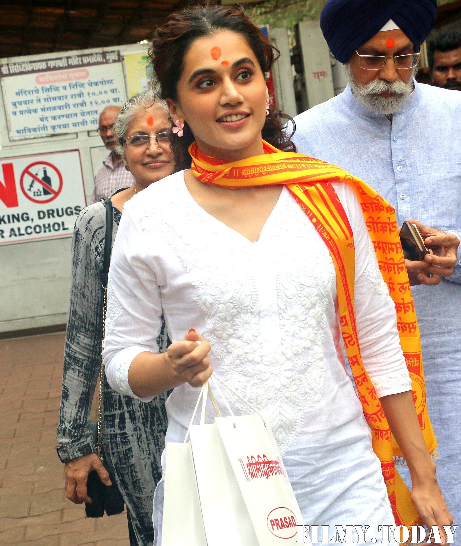 Photos: Taapsee Pannu At Siddhivinayak Temple | Picture 1694302