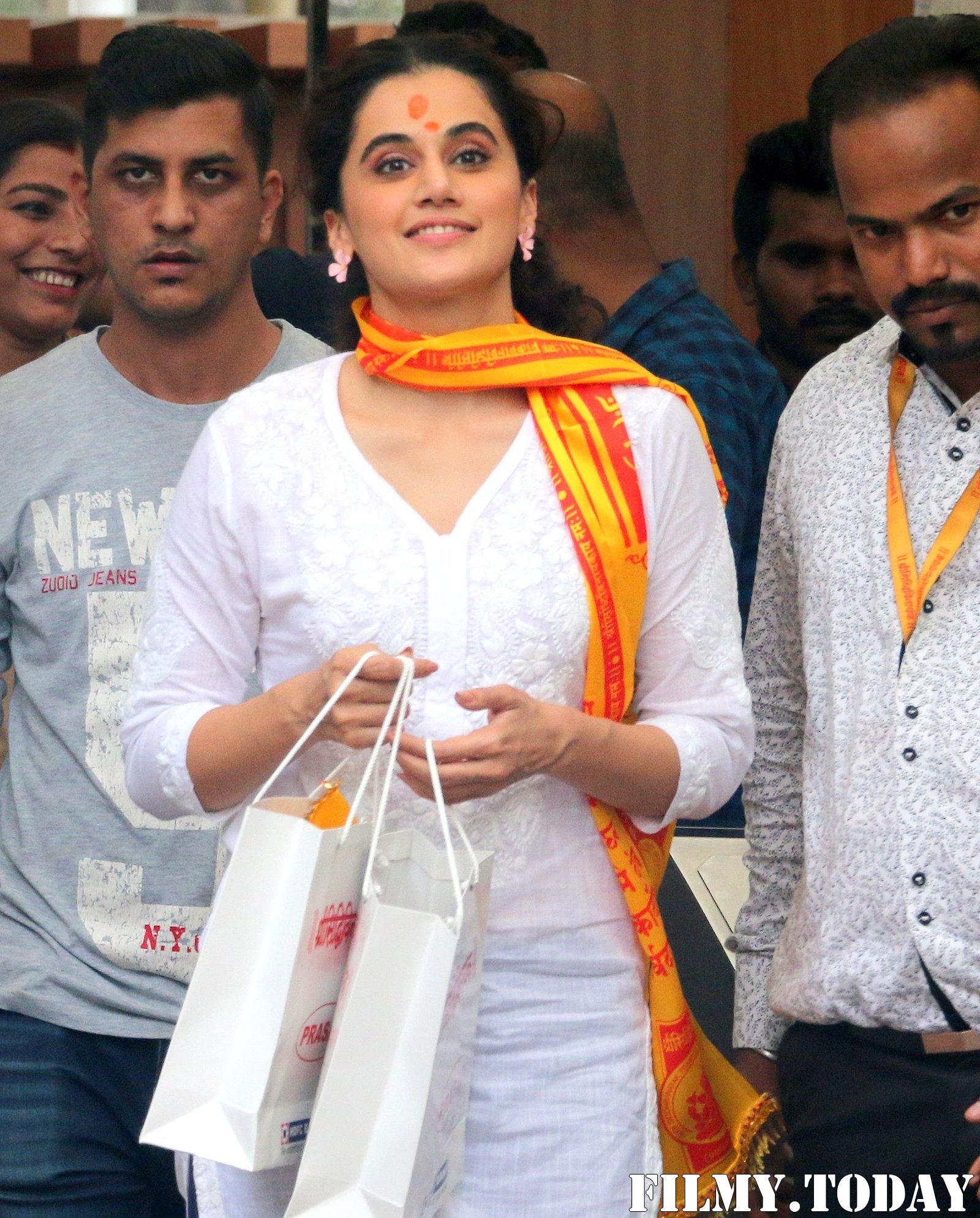 Photos: Taapsee Pannu At Siddhivinayak Temple | Picture 1694298