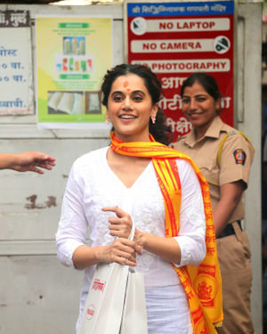 Photos: Taapsee Pannu At Siddhivinayak Temple | Picture 1694300