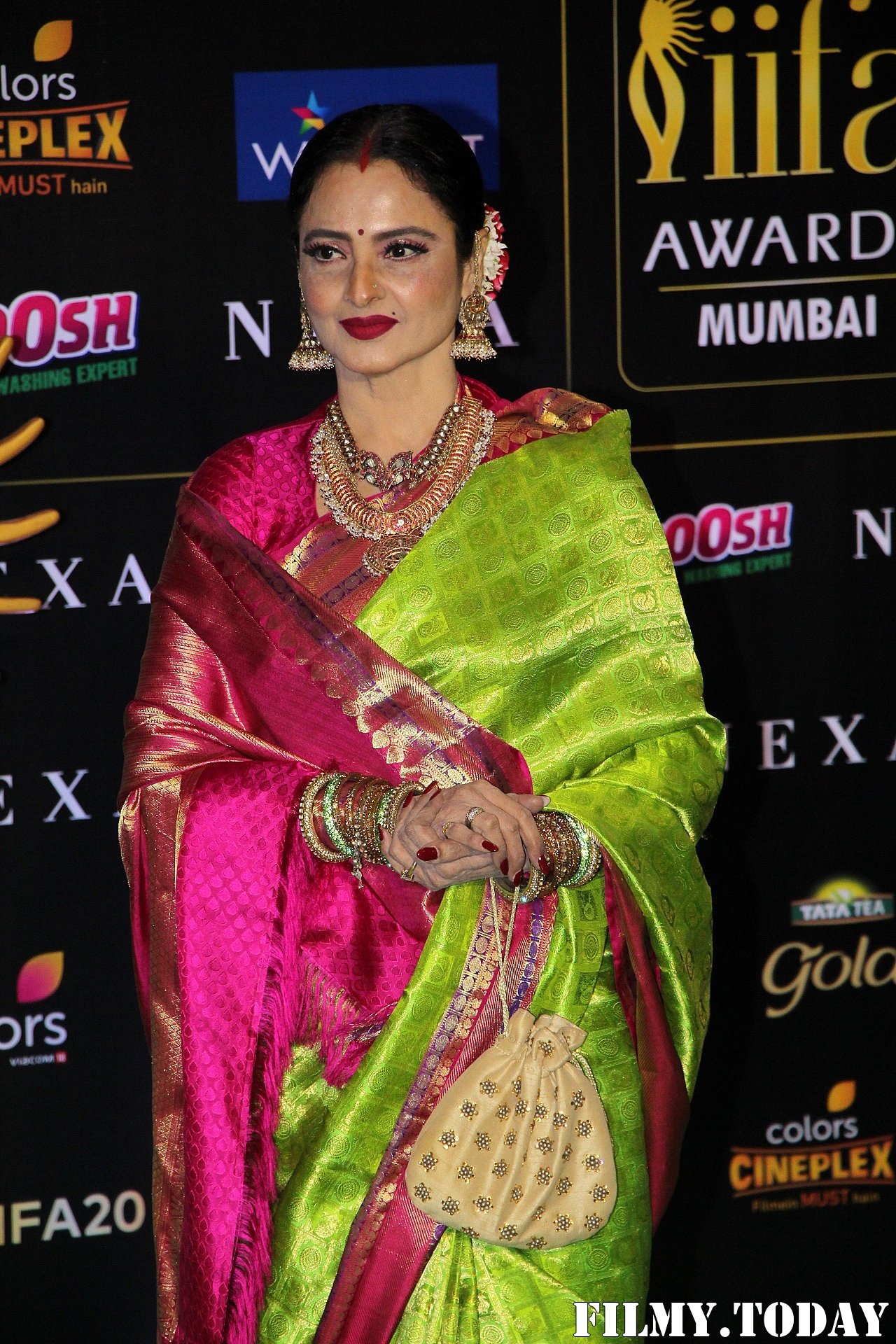 Rekha - Photos: Celebs At The Green Carpet Of The IIFA Rocks 2019 | Picture 1683565