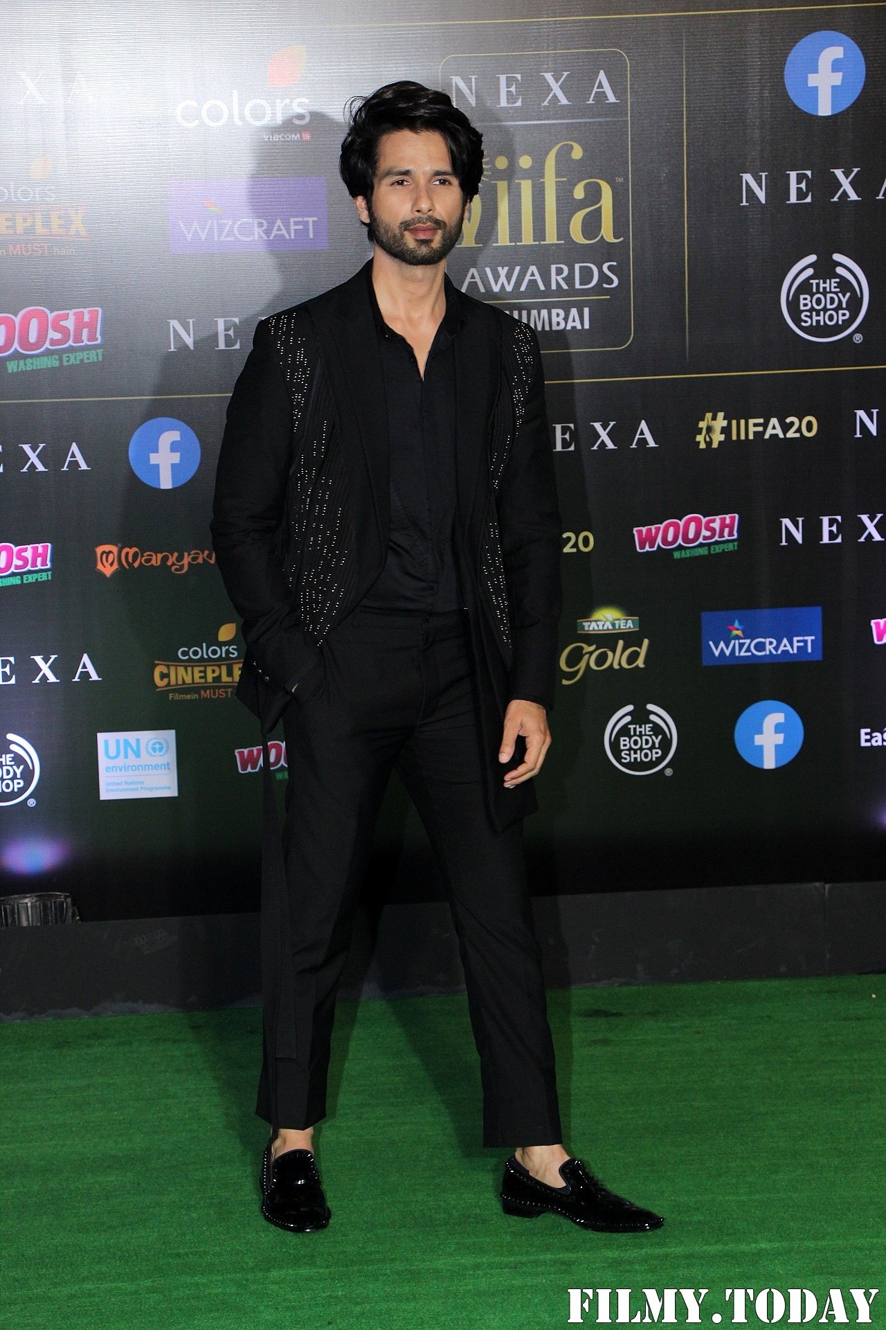 Shahid Kapoor - Photos: Celebs At The Green Carpet Of The IIFA Rocks 2019 | Picture 1683568