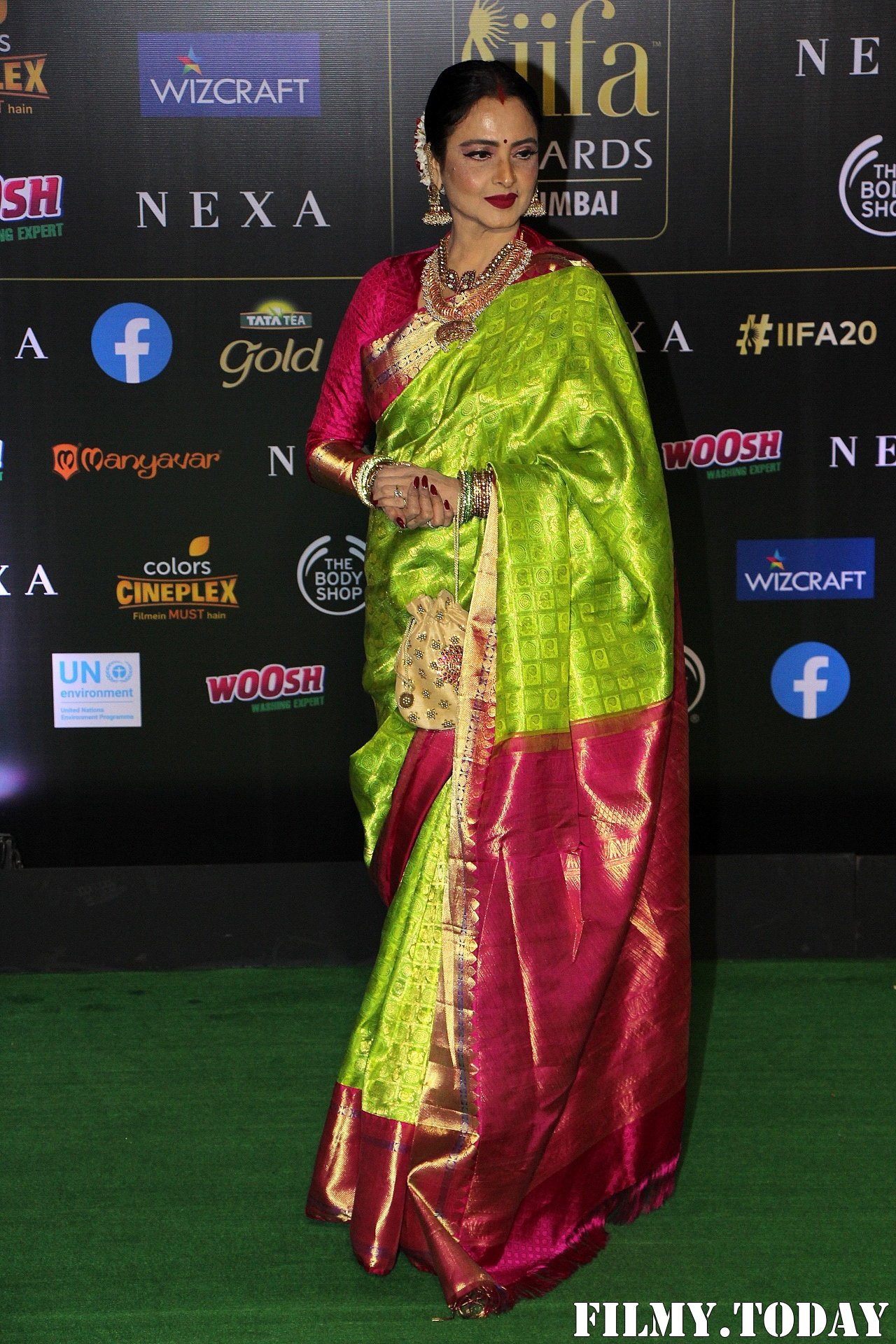 Rekha - Photos: Celebs At The Green Carpet Of The IIFA Rocks 2019 | Picture 1683571