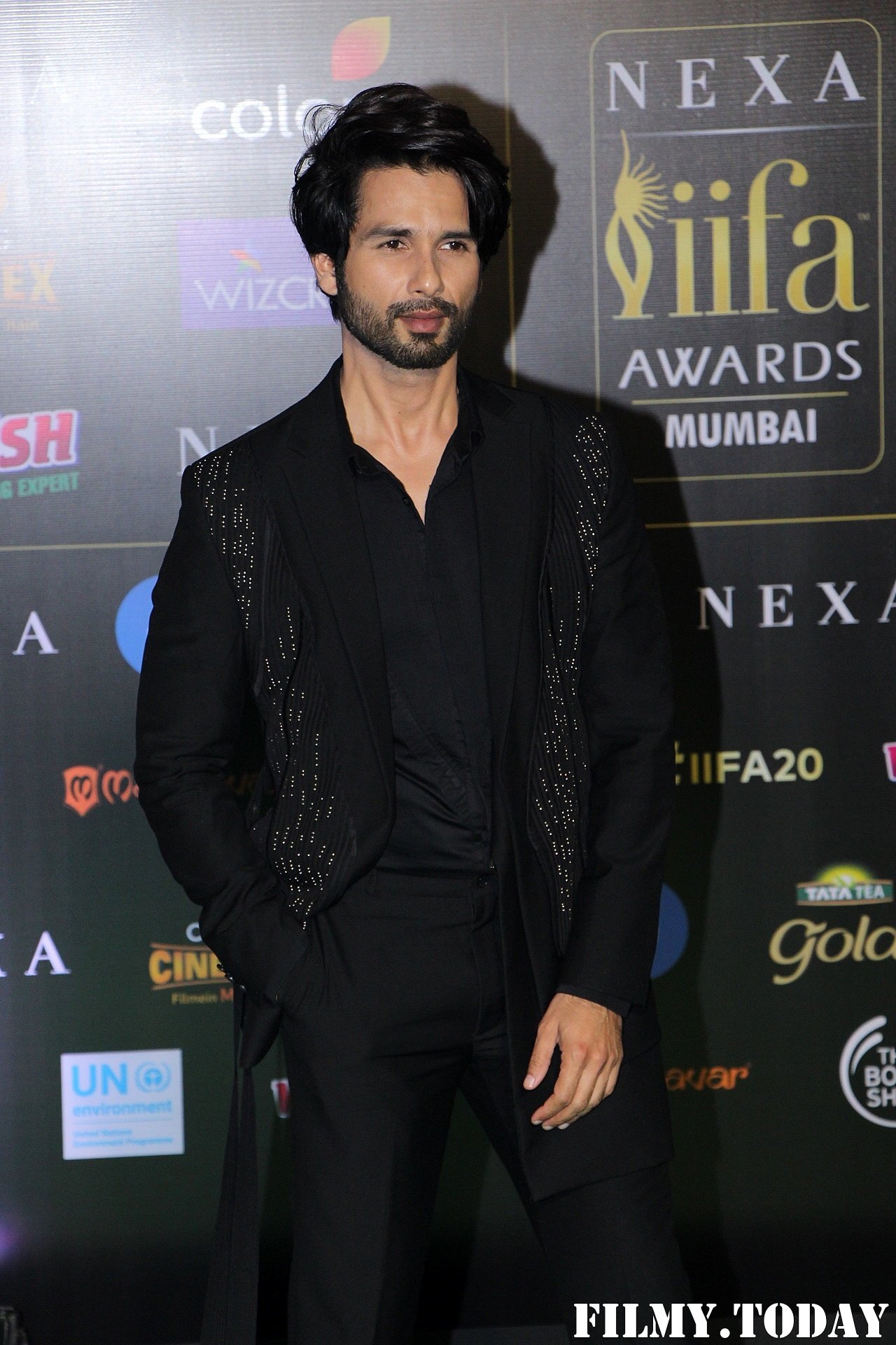 Shahid Kapoor - Photos: Celebs At The Green Carpet Of The IIFA Rocks 2019 | Picture 1683566