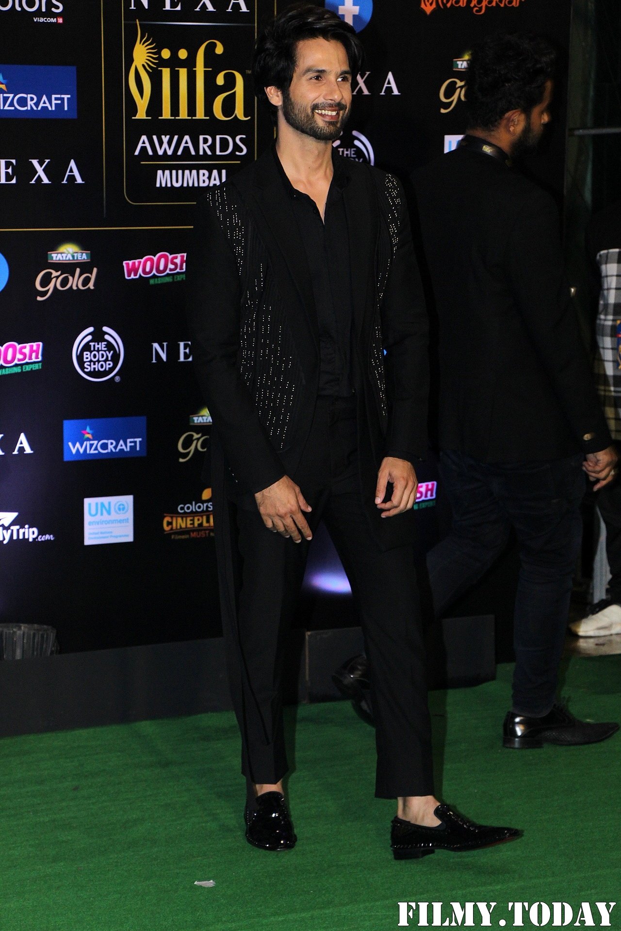 Shahid Kapoor - Photos: Celebs At The Green Carpet Of The IIFA Rocks 2019 | Picture 1683563