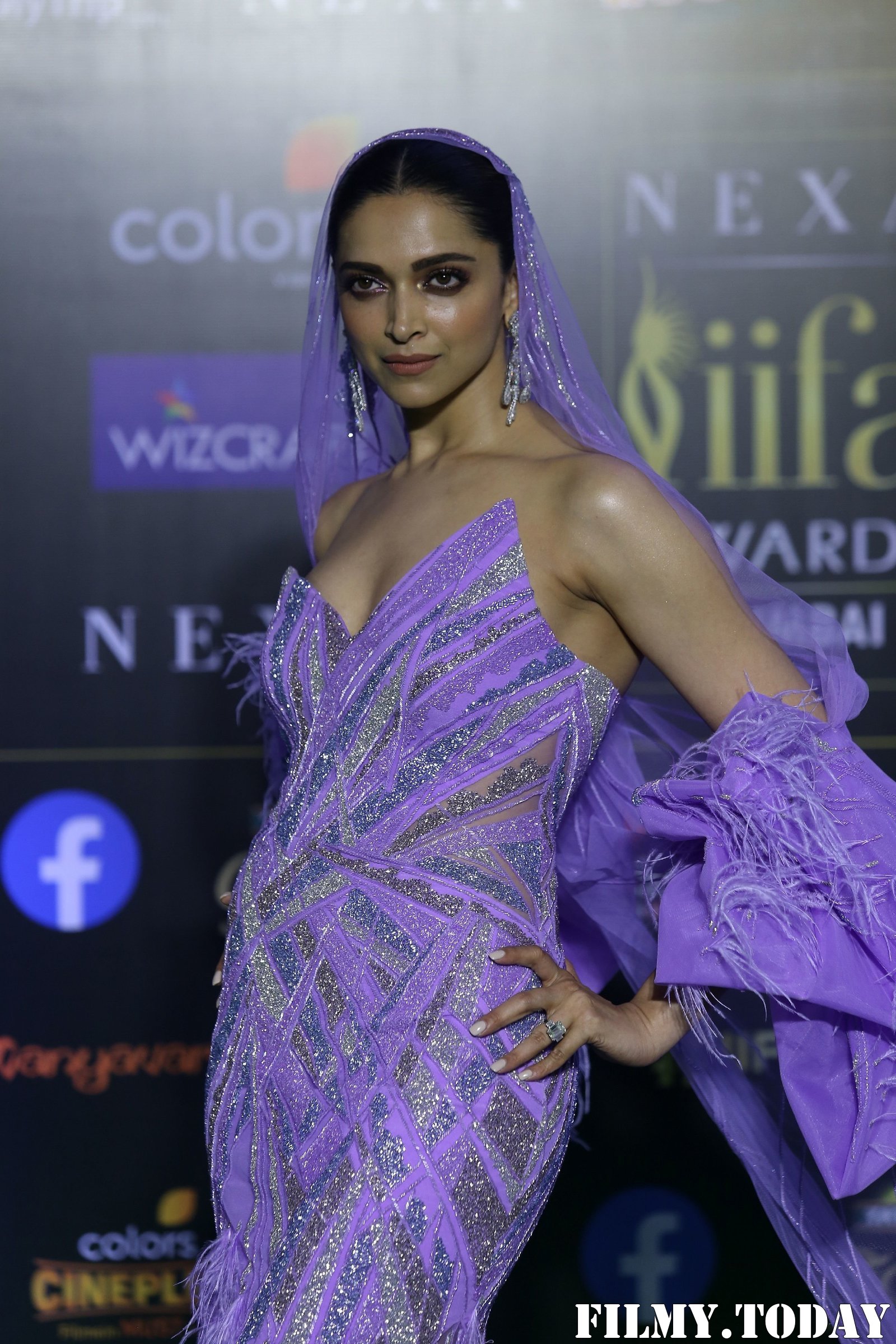 Deepika Padukone - Photos: Green Carpet Of IIFA Awards 2019 | Picture 1683736