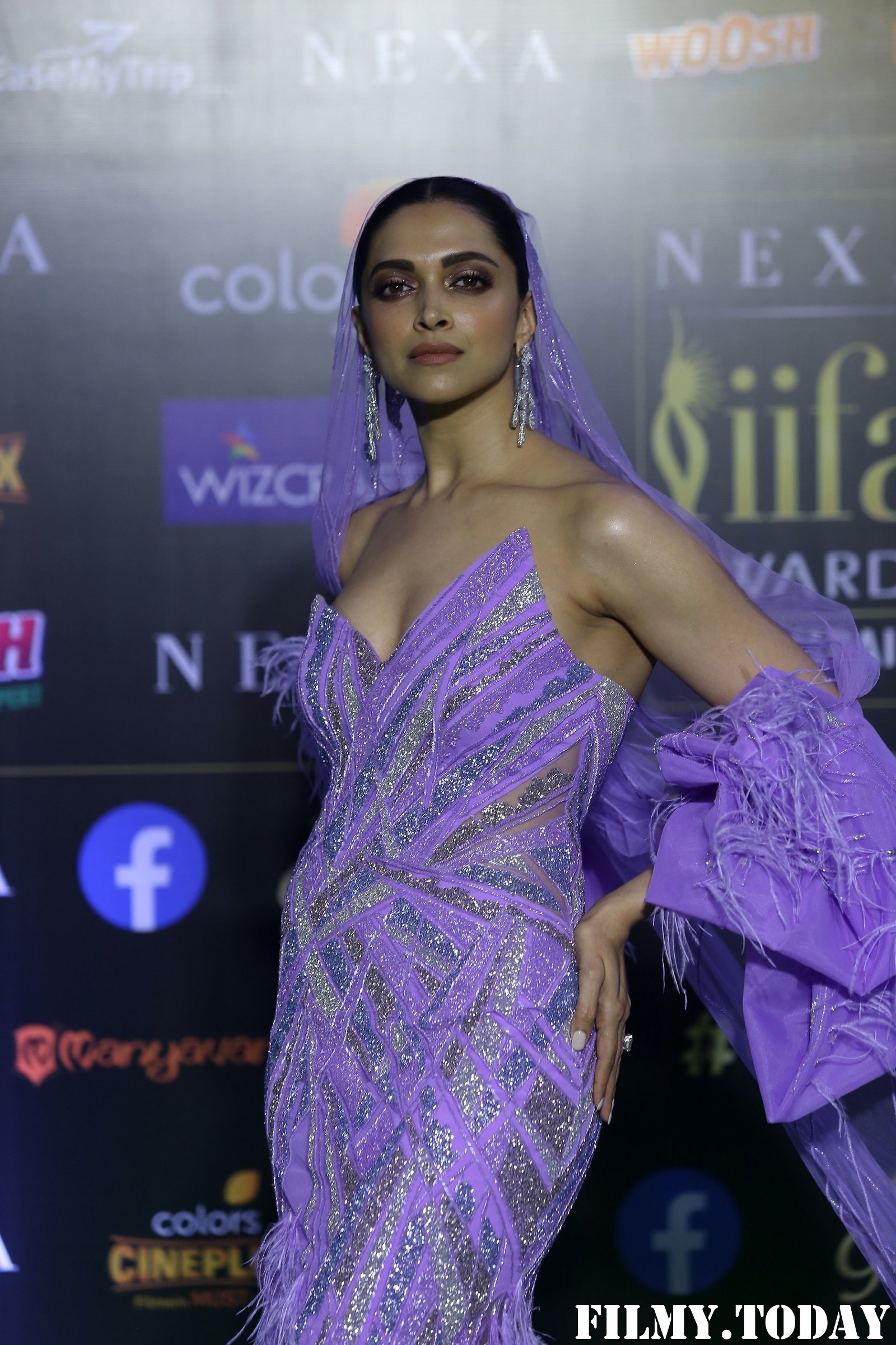 Deepika Padukone - Photos: Green Carpet Of IIFA Awards 2019 | Picture 1683680