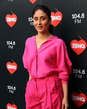 Kareena Kapoor - Photos: Celebs At Recording Of What Women Want At Mehboob Studio | Picture 1718883