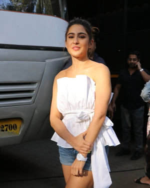 Sara Ali Khan - Photos: Celebs At Recording Of What Women Want At Mehboob Studio | Picture 1718891