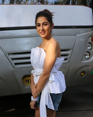 Sara Ali Khan - Photos: Celebs At Recording Of What Women Want At Mehboob Studio | Picture 1718892