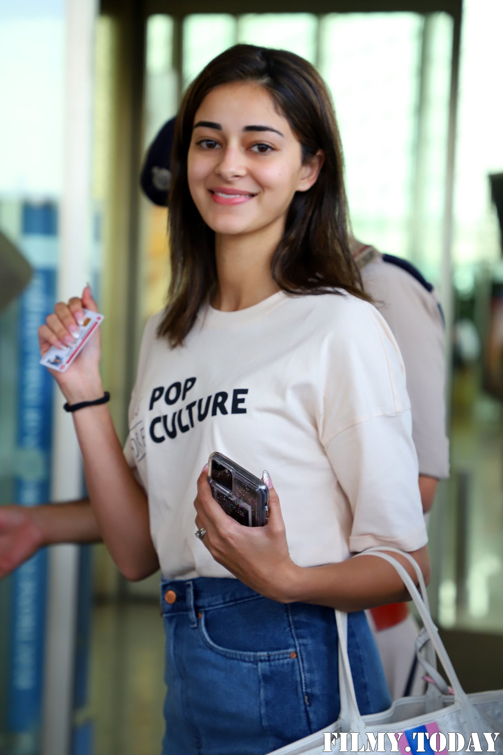 Photos: Celebs Snapped At Airport As They Leave For Filmfare Awards | Picture 1721702