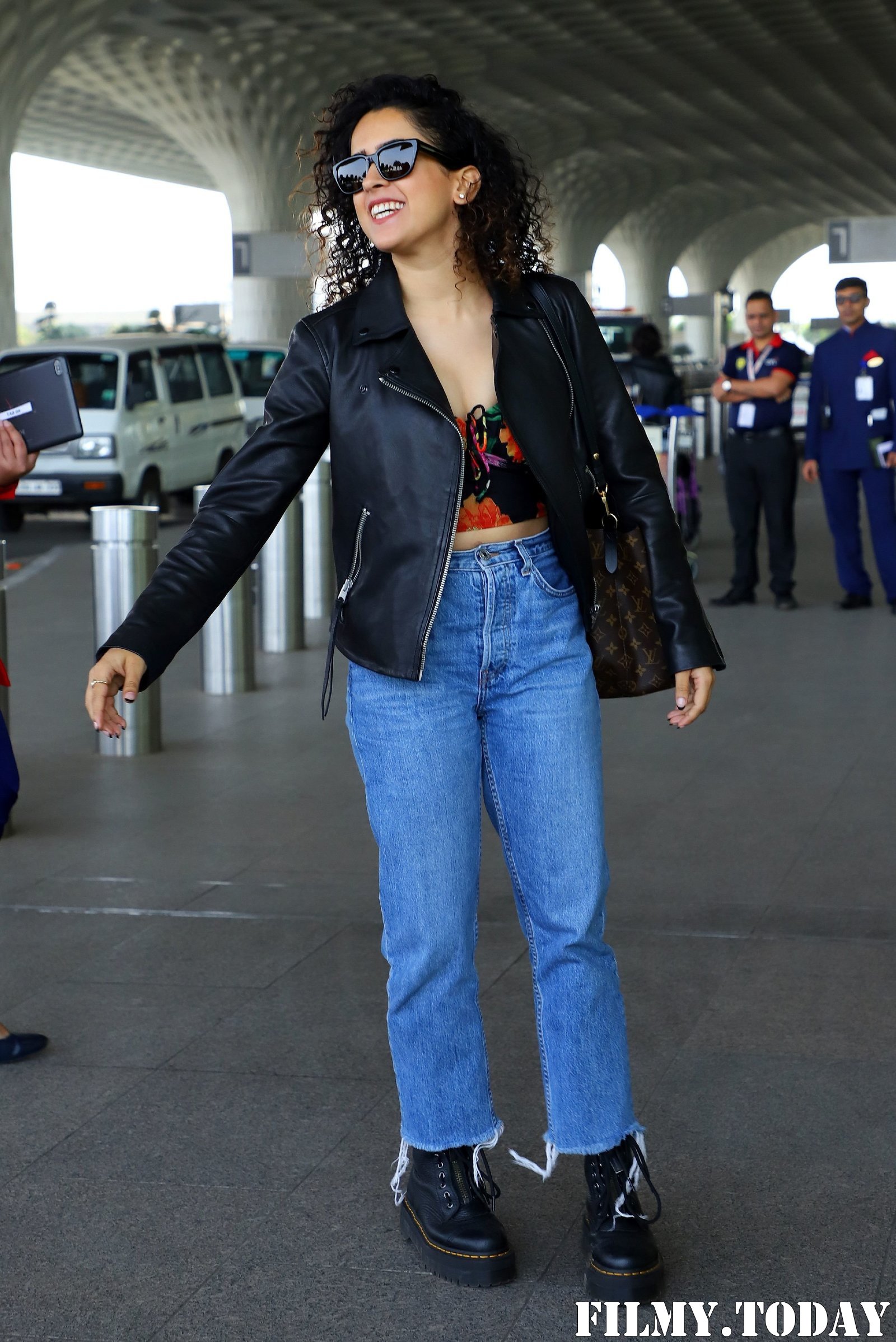 Photos: Celebs Snapped At Airport As They Leave For Filmfare Awards | Picture 1721713