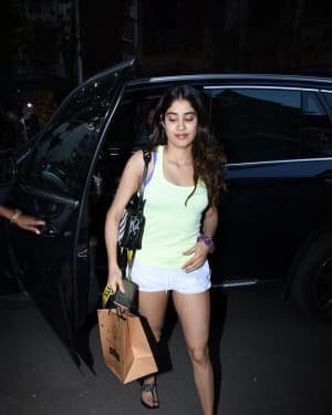 Janhvi Kapoor - Photos: Celebs Spotted At Bandra | Picture 1721635