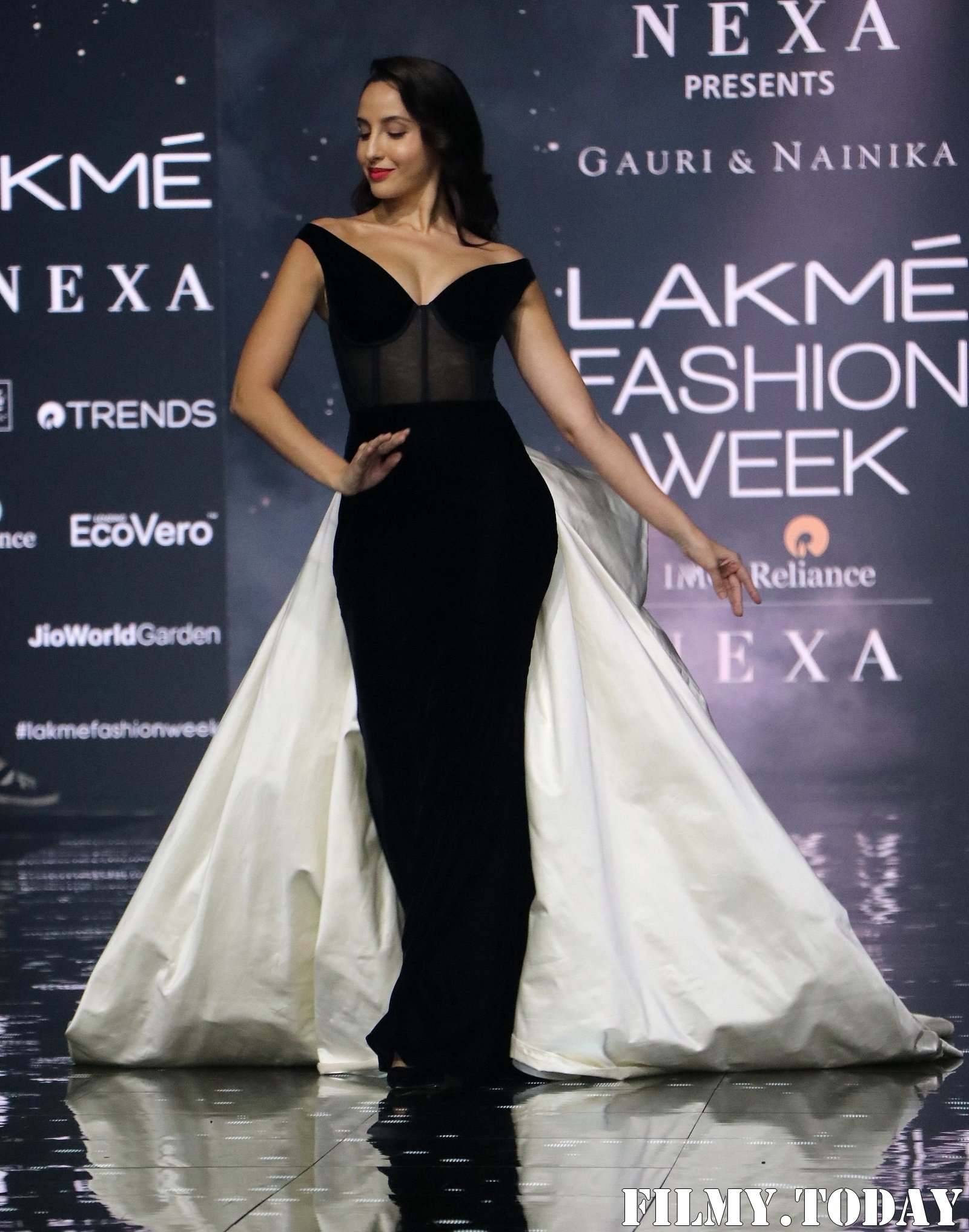 Photos: Nora Fatehi Walks For Gauri And Nainika At LFW 2020 | Picture 1721620