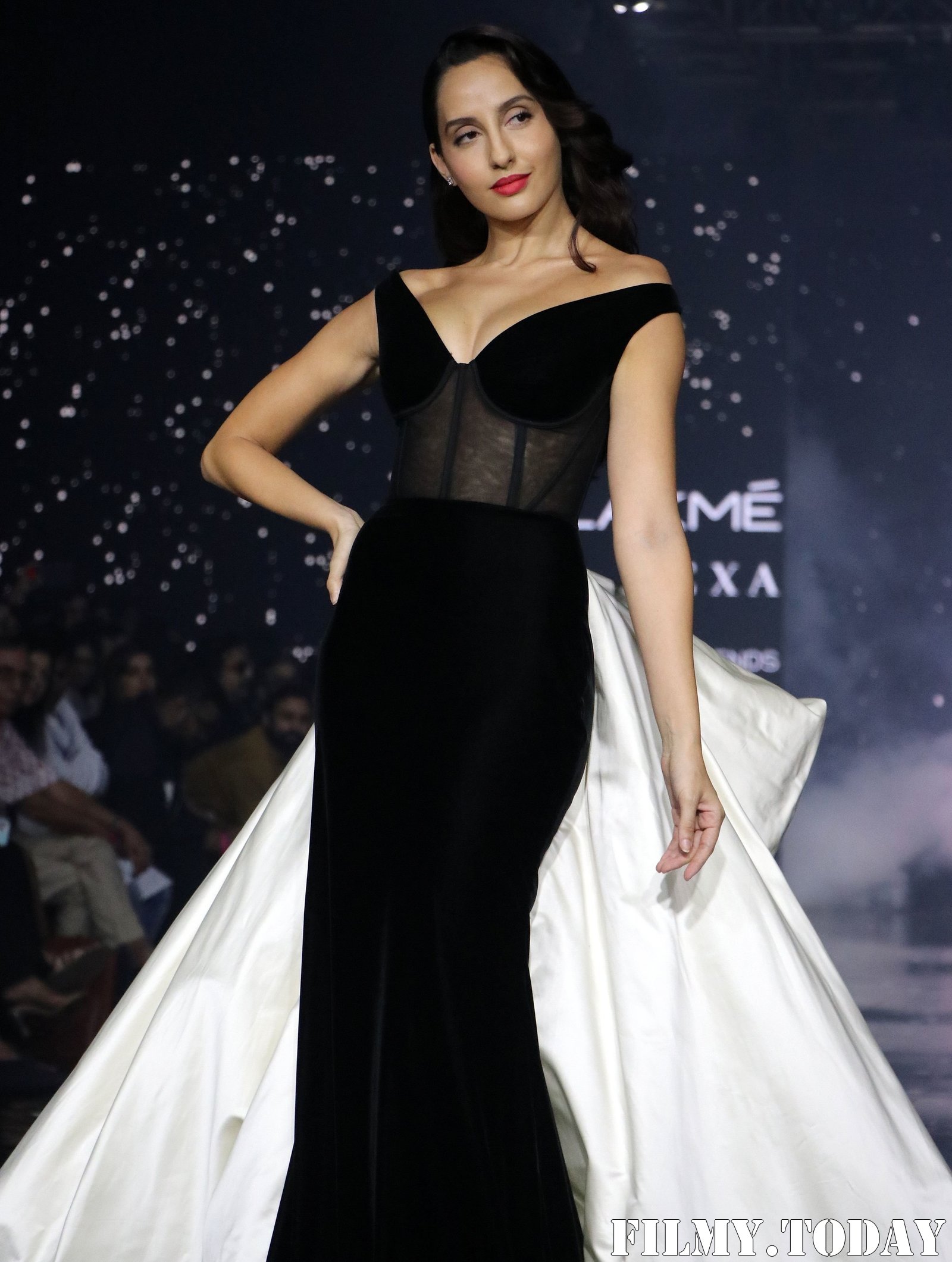 Photos: Nora Fatehi Walks For Gauri And Nainika At LFW 2020 | Picture 1721622