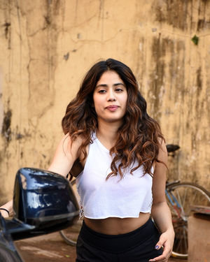 Photos: Janhvi Kapoor Spotted At Pilatis Gym | Picture 1716062