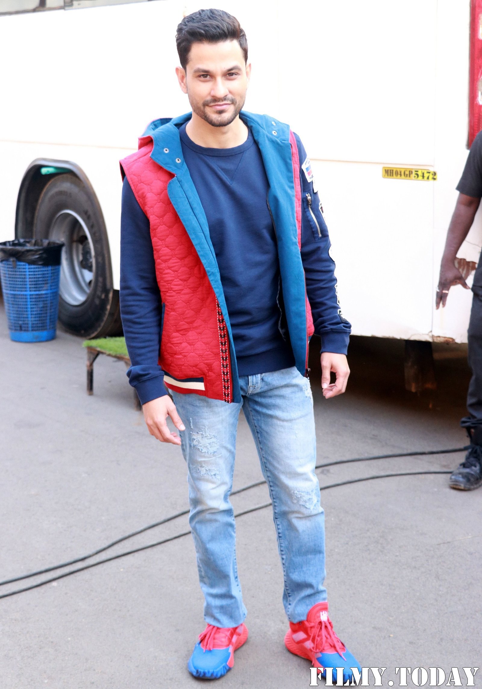 Kunal Khemu - Photos: Malang Star Cast On The Sets Of Kapil Sharma's Show | Picture 1716581