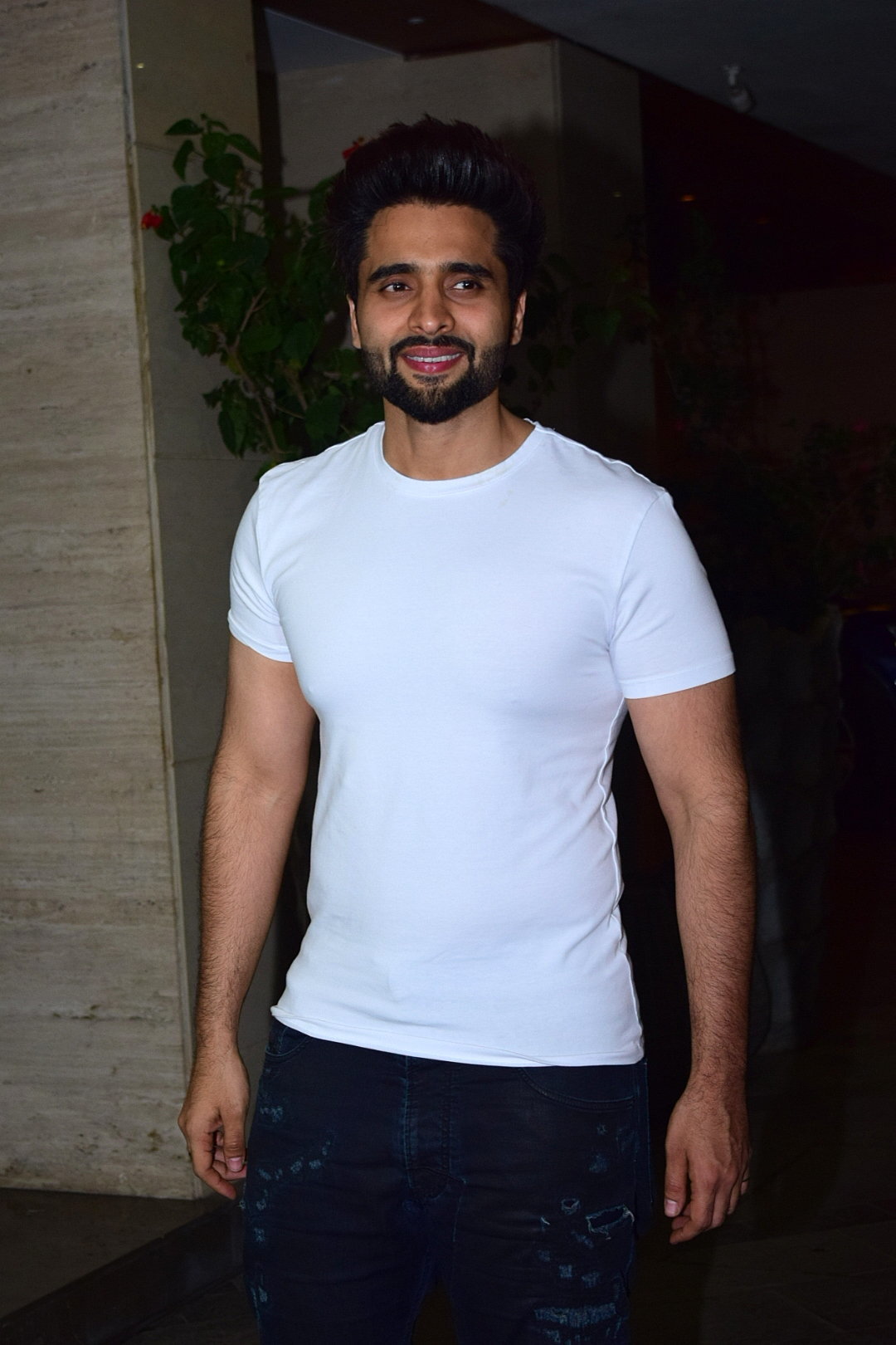Jackky Bhagnani - Photos: Coolie No 1 Wrap Up Party At Jackky Bhagnani's House | Picture 1724270