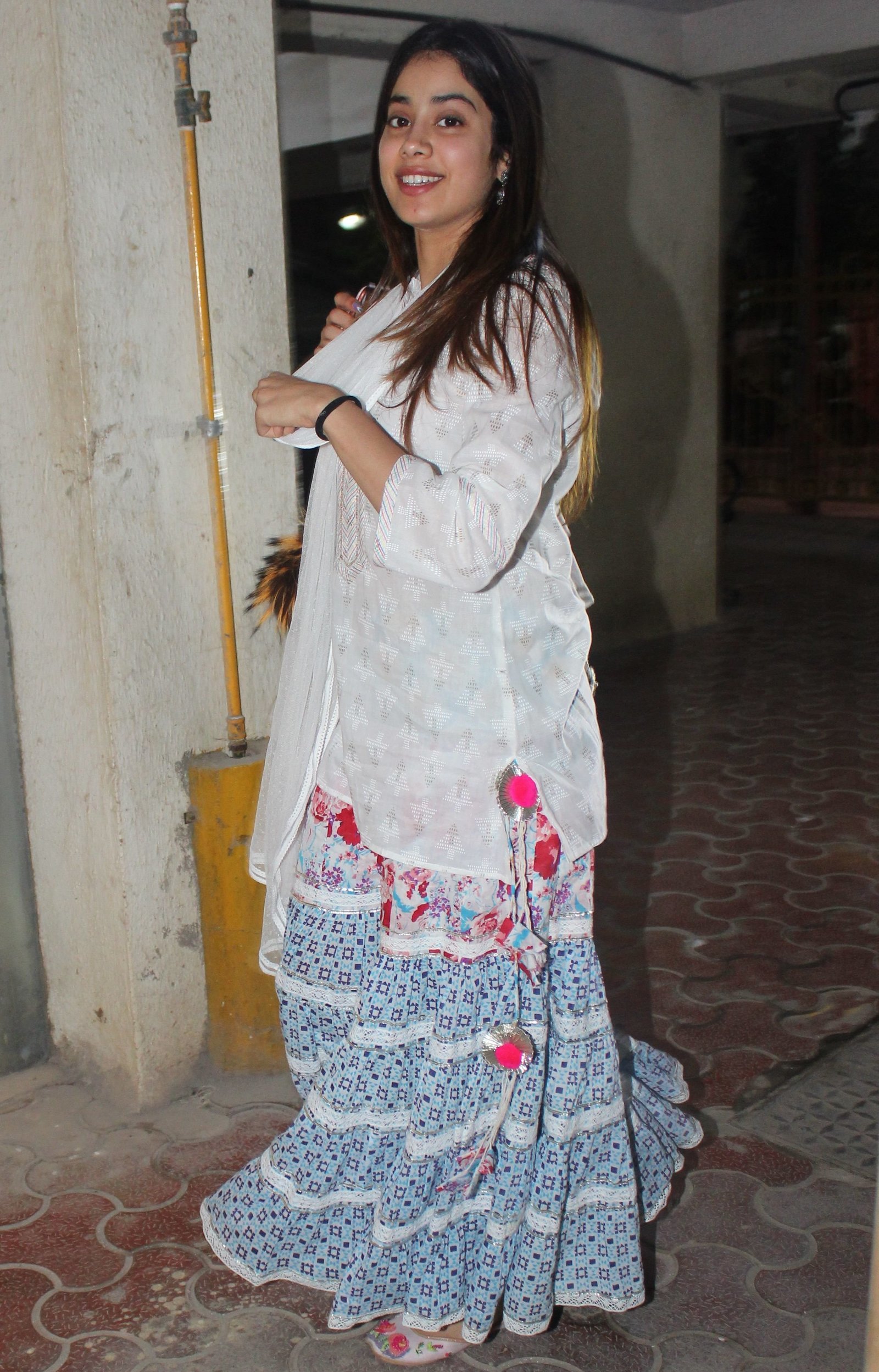 Photos: Janhvi Kapoor Spotted At Arjun Kapoor's House | Picture 1724292