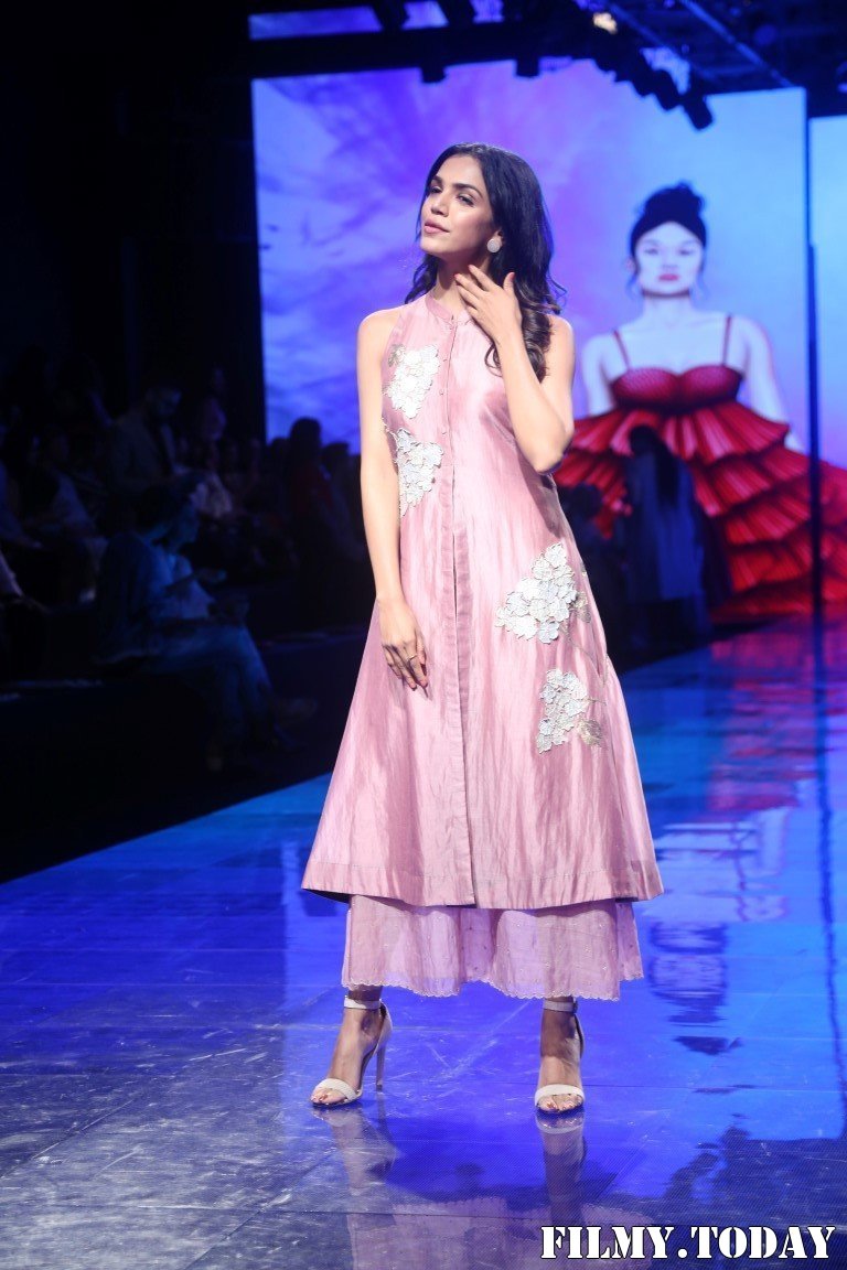 Shriya Pilgaonkar - Photos: Lakme Fashion Week Winter Festive 2019 | Picture 1677537
