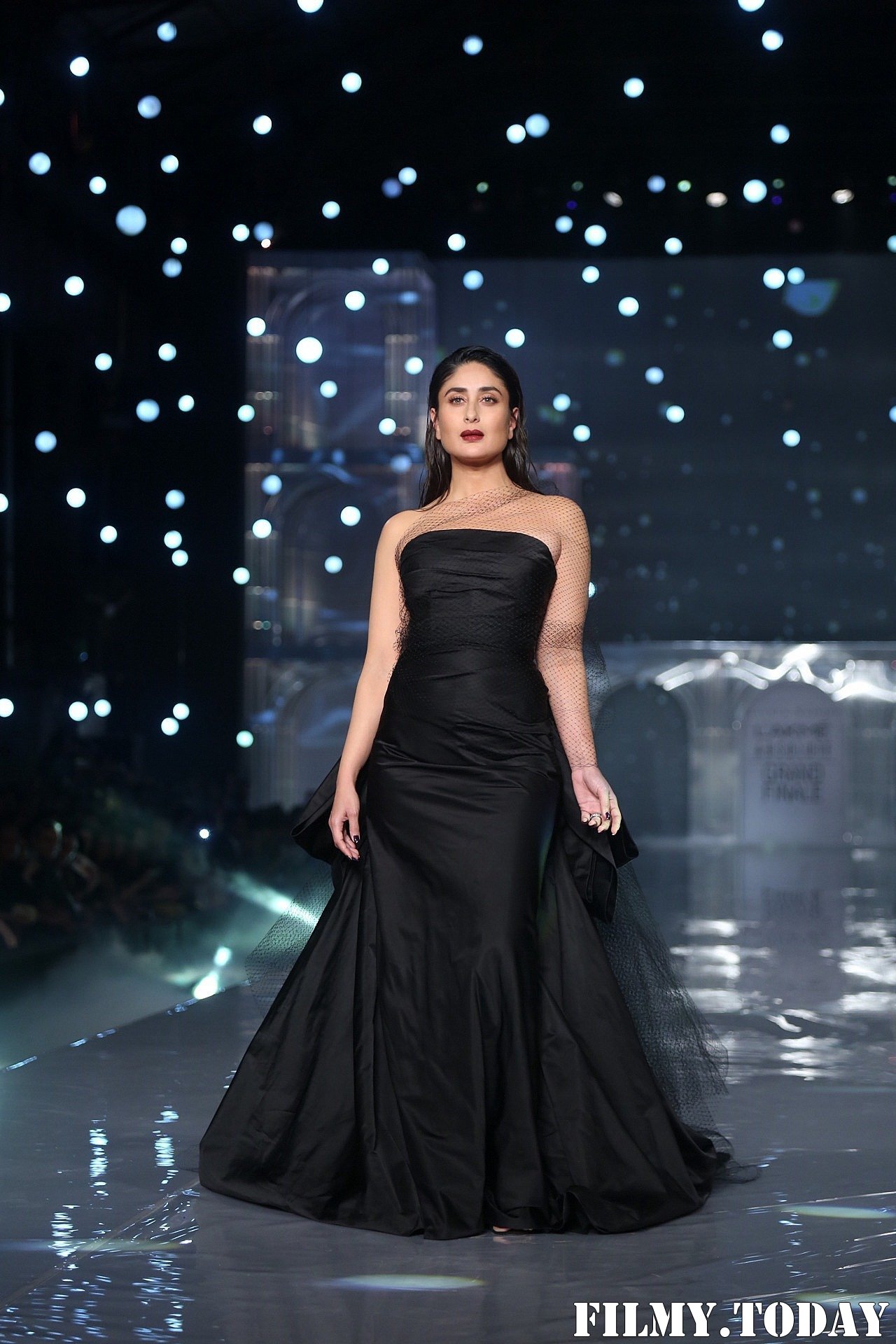 Kareena Kapoor - Photos: Lakme Fashion Week Winter Festive 2019 | Picture 1678852