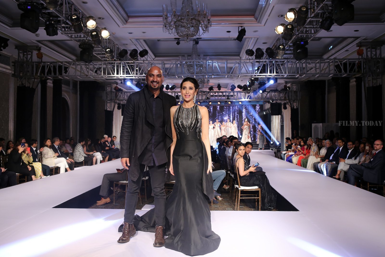 Photos: Celebs Walks The Ramp at Forever Mark's Red Carpet Collection Show | Picture 1632625