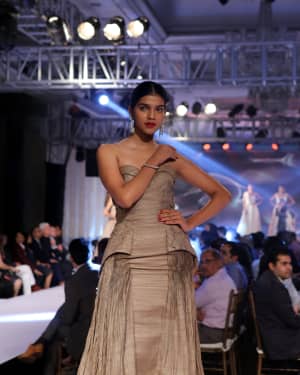 Photos: Celebs Walks The Ramp at Forever Mark's Red Carpet Collection Show | Picture 1632591