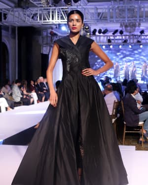 Photos: Celebs Walks The Ramp at Forever Mark's Red Carpet Collection Show | Picture 1632588