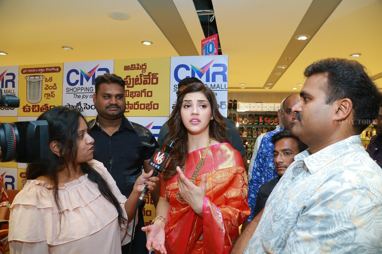 Photos : Inaugration Of Footwear and Men's Branded Clothing in CMR Shopping Mall | Picture 1632987