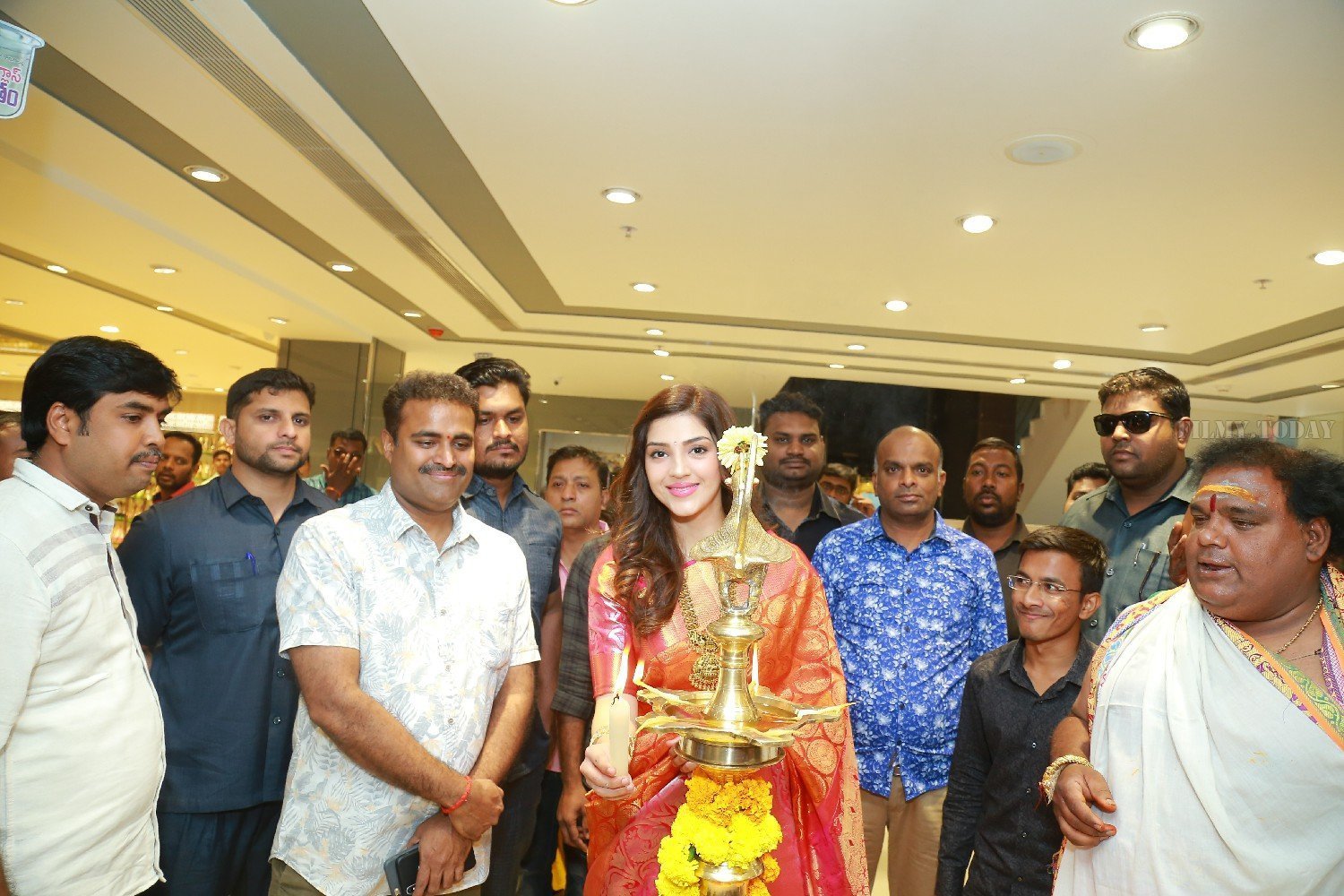 Photos : Inaugration Of Footwear and Men's Branded Clothing in CMR Shopping Mall | Picture 1632973