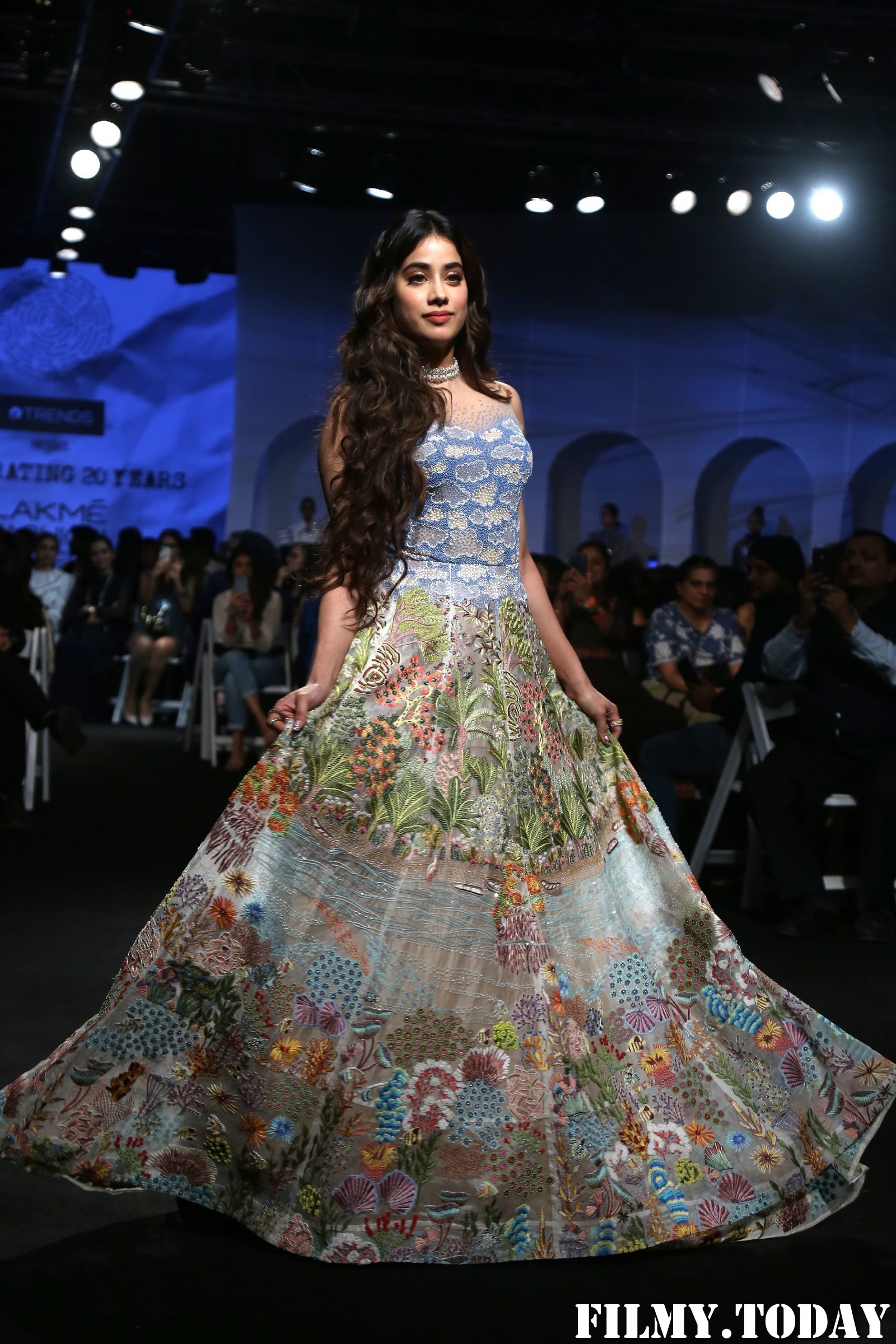 Janhvi Kapoor - Photos: Opening Show Of Lakme Fashion Week 2020 At Jio Garden | Picture 1720088