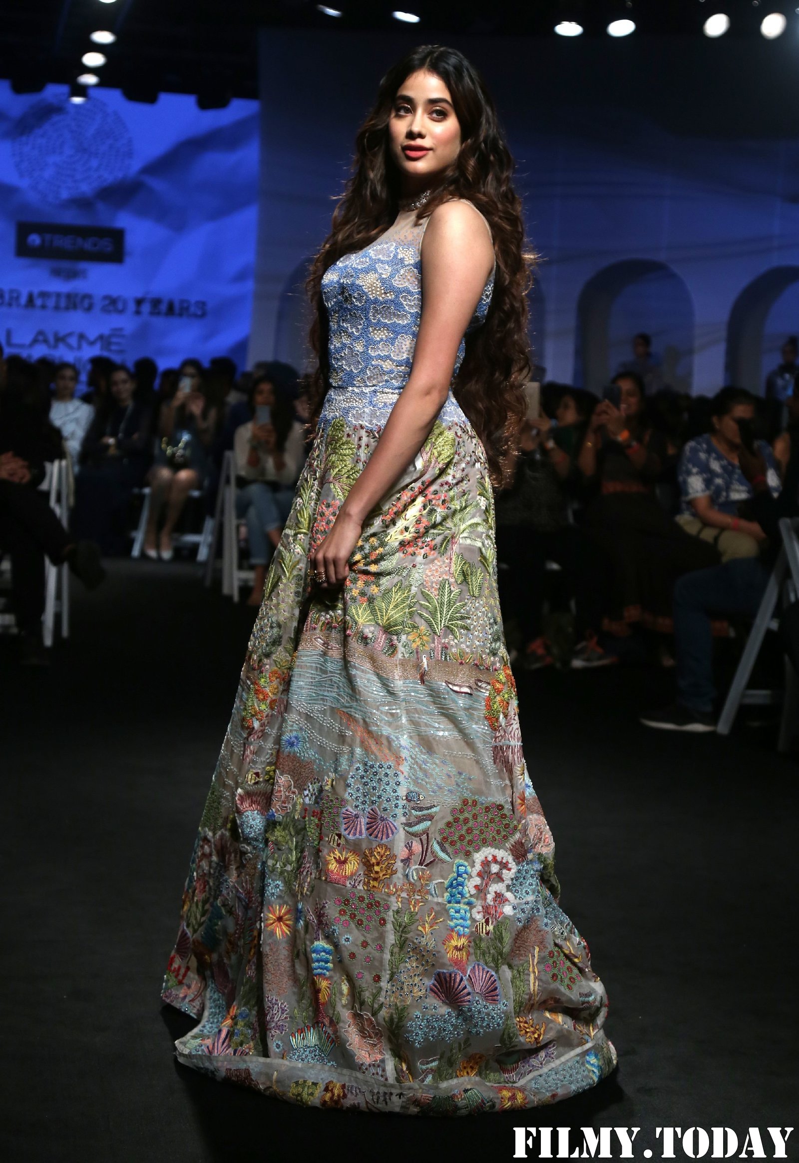 Janhvi Kapoor - Photos: Opening Show Of Lakme Fashion Week 2020 At Jio Garden | Picture 1720083