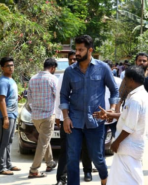 Photos: Celebs Pays Last Respect To Director Mahendran | Picture 1640592