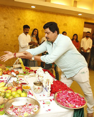 Vijay TV Fame Ramar Movie Pooja Photos | Picture 1680516