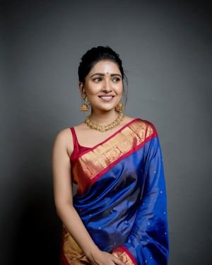 Vani Bhojan - Zee Tamil Awards 2020 Photos