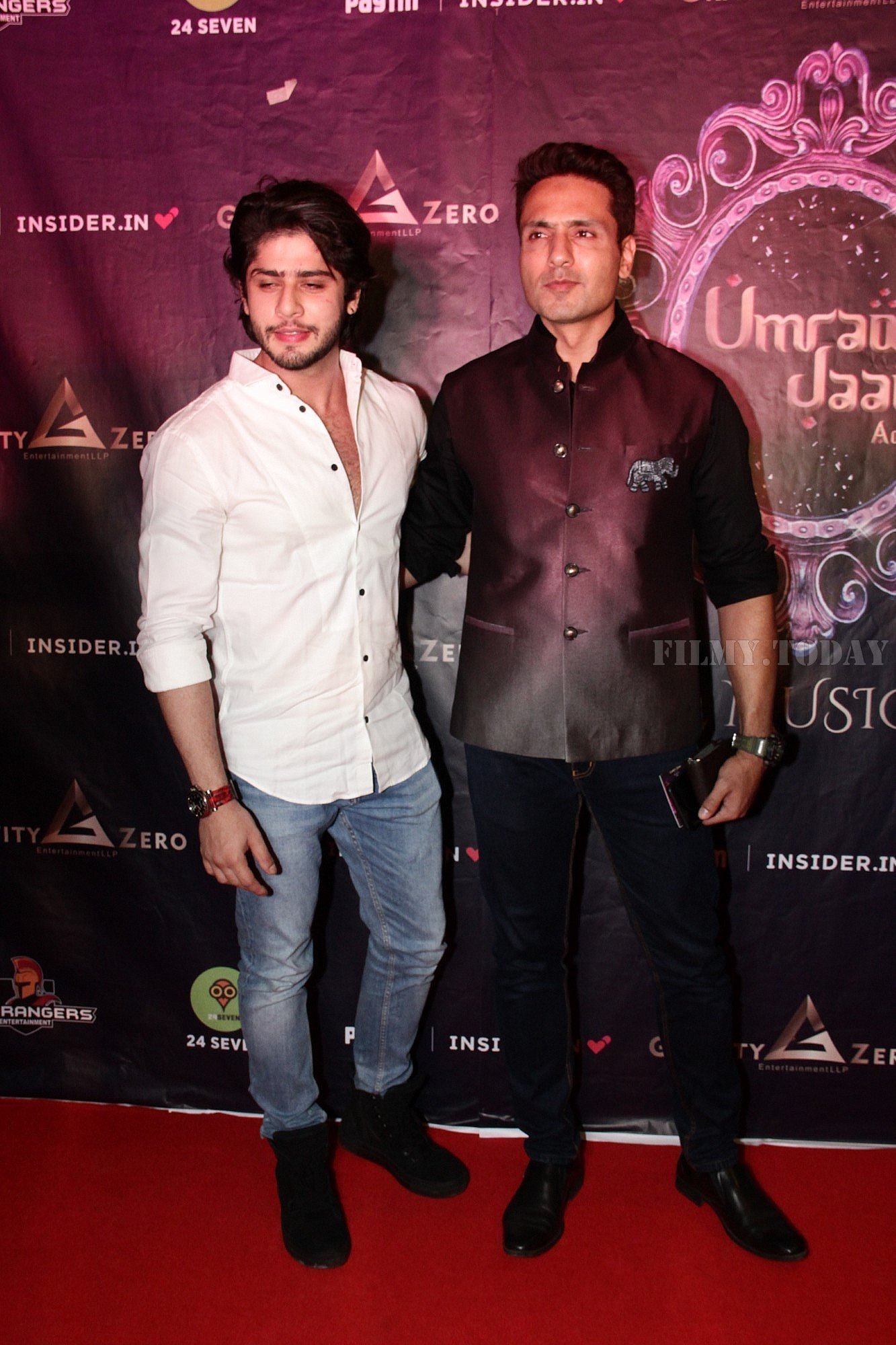 Photos: Celebs At The Premiere Of The Musical Theater 'umrao Jaan' | Picture 1649742