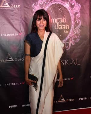 Manasi Scott - Photos: Celebs At The Premiere Of The Musical Theater 'umrao Jaan' | Picture 1649728