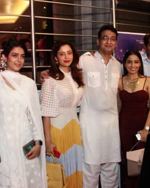 Photos: Celebs At The Premiere Of The Musical Theater 'umrao Jaan'