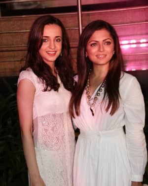 Photos: Celebs At The Premiere Of The Musical Theater 'umrao Jaan' | Picture 1649705