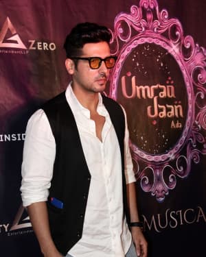 Photos: Celebs At The Premiere Of The Musical Theater 'umrao Jaan' | Picture 1649740