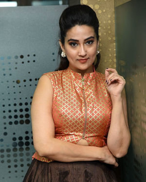 Manjusha - 2 Hours Love Movie Pre Release Event Photos | Picture 1679794