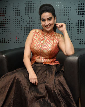Manjusha - 2 Hours Love Movie Pre Release Event Photos | Picture 1679810