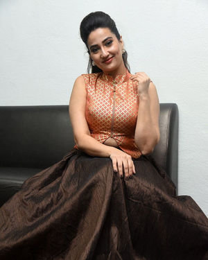 Manjusha - 2 Hours Love Movie Pre Release Event Photos | Picture 1679760