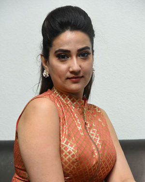 Manjusha - 2 Hours Love Movie Pre Release Event Photos | Picture 1679772
