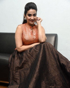 Manjusha - 2 Hours Love Movie Pre Release Event Photos | Picture 1679762