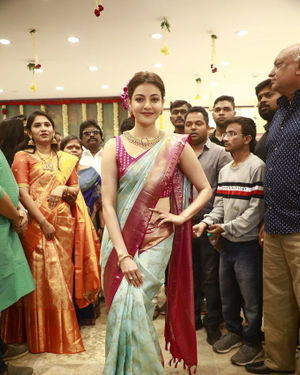 Kajal Agarwal At Grand Launch Of Vidhatri Shopping Mall Photos | Picture 1707044