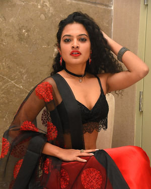 Riya (Taagithe Tandaana) - Prathi Roju Pandage Movie Pre Release Event Photos | Picture 1708051